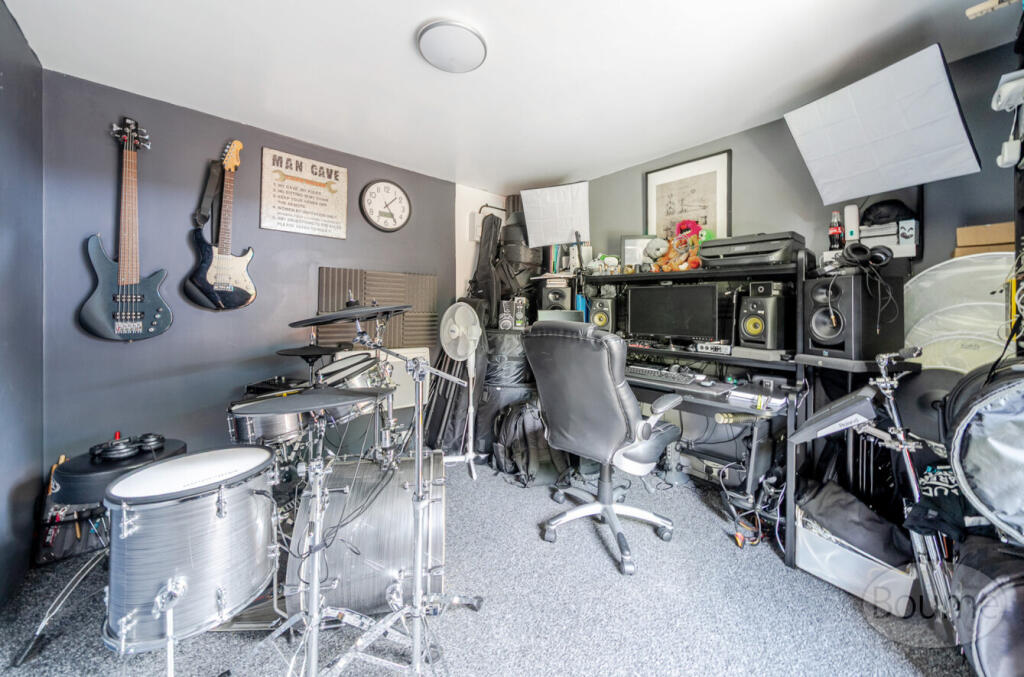 88368b92-f90a-48a...