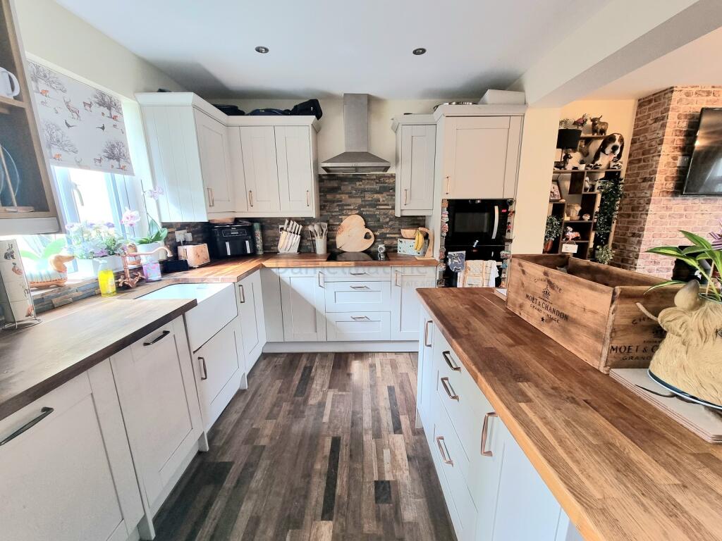 Lounge/Kitchen