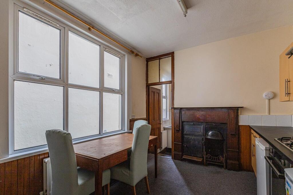 Tewkesbury Street 32-3.jpg