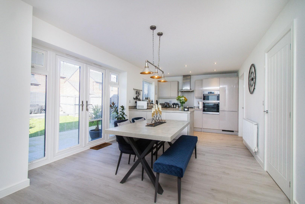 Kicthen / Dining Room