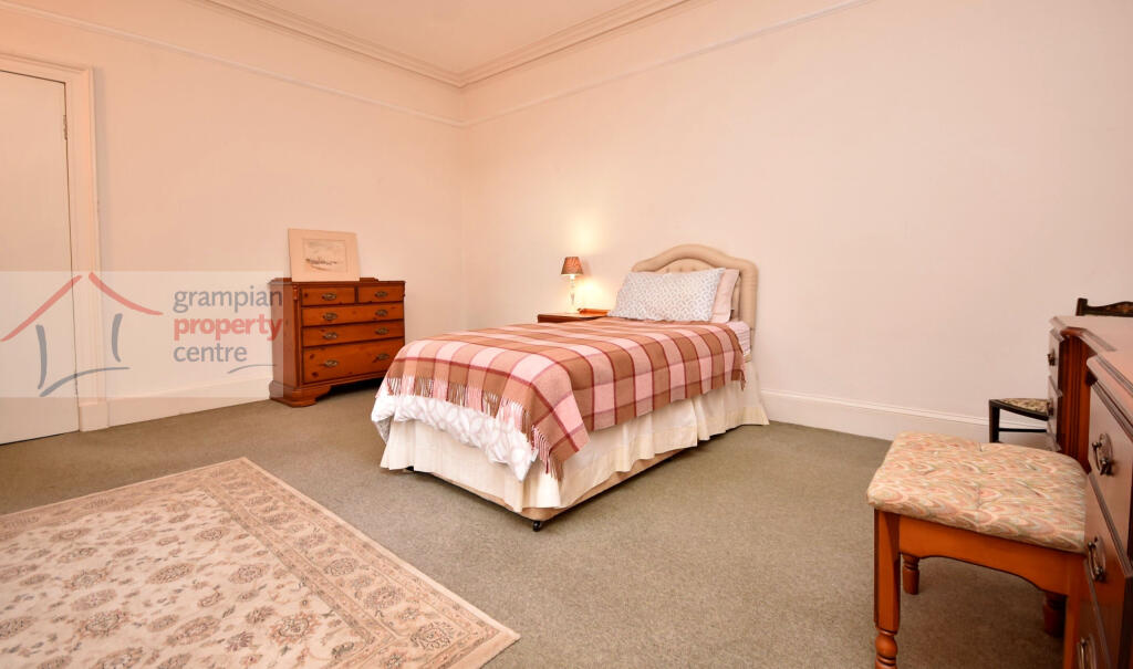 bed 1 3rd .JPG