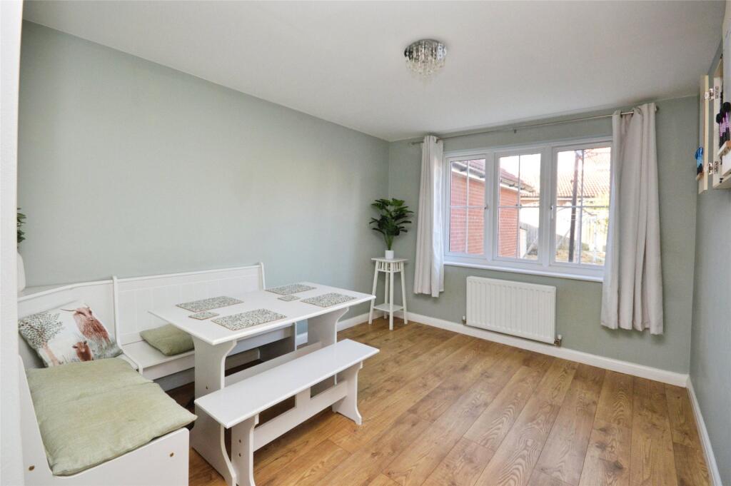 Turnstone Avenue, Seaton, Devon