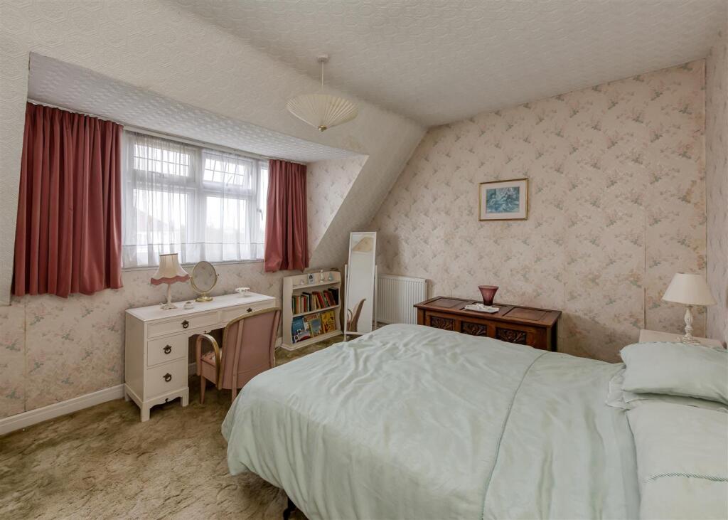 1 Lane Green Road-bed1 JAN25.jpg