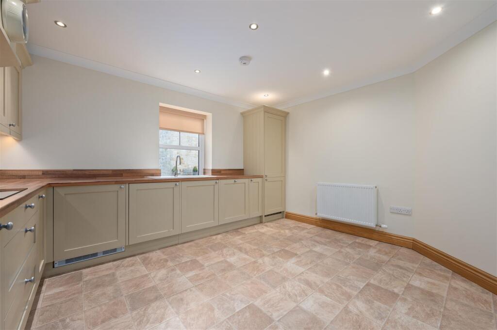 1 Carnegie Apartments 016.JPG