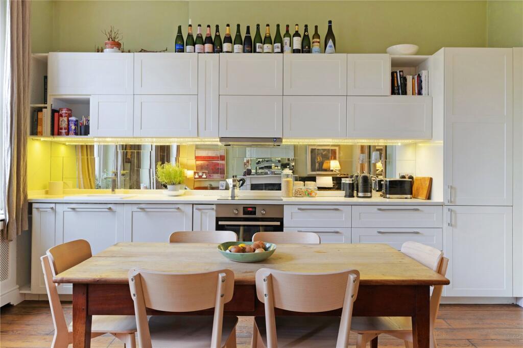 Kitchen/Dining