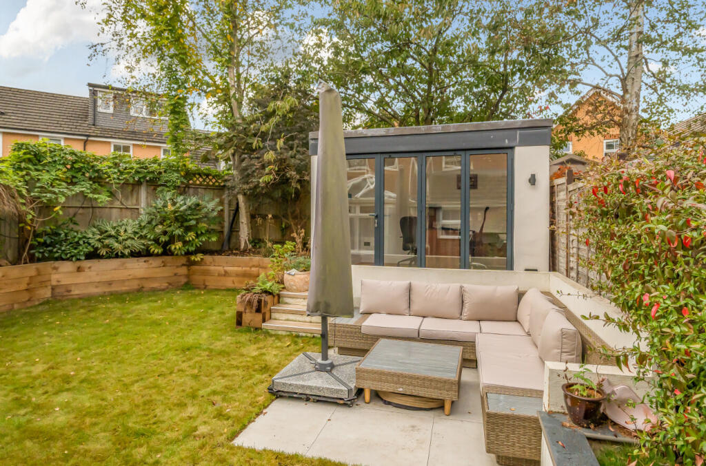 1369771-19-68f0c3...