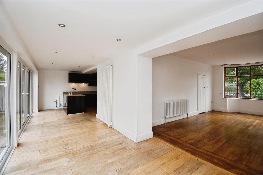 5e7defbb-U 20 20 2857 29.JPG