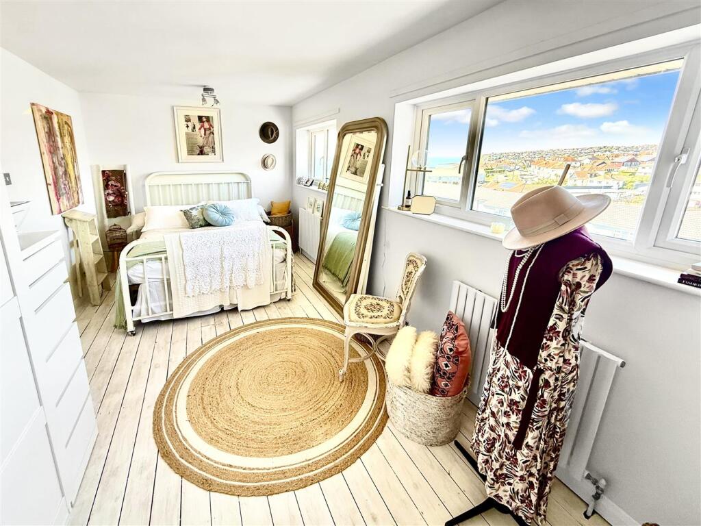 Bed-2-2.jpg