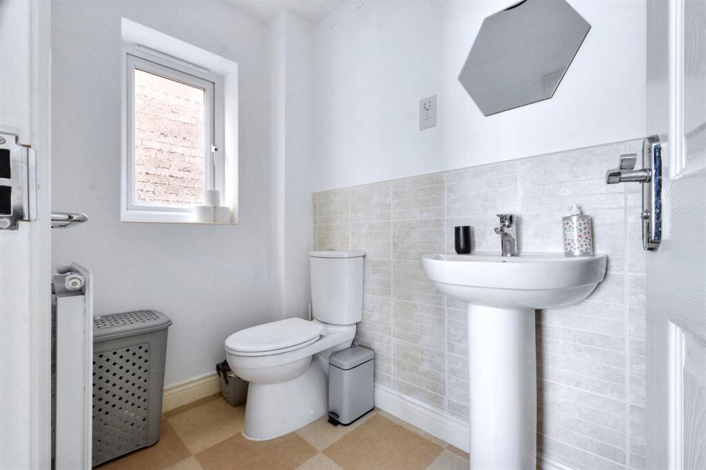 Ensuite.jpeg