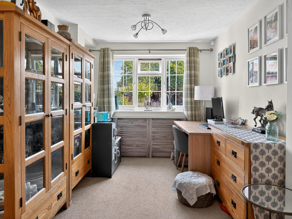 077_Photo 12-08-2025, 12 31 05