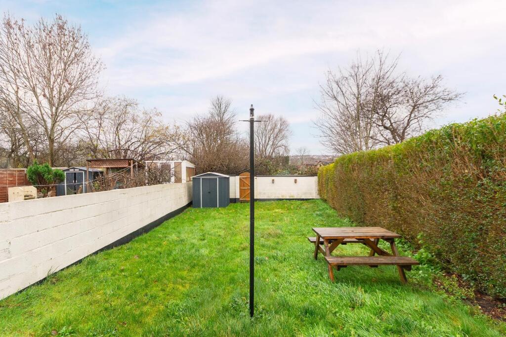 3B8RBR - External D.jpg