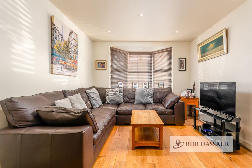 Front Lounge