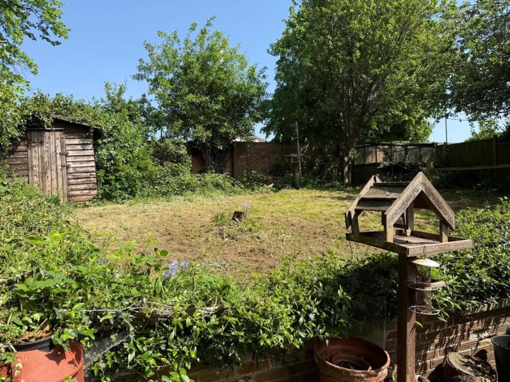 12 delta way garden 2.jpg