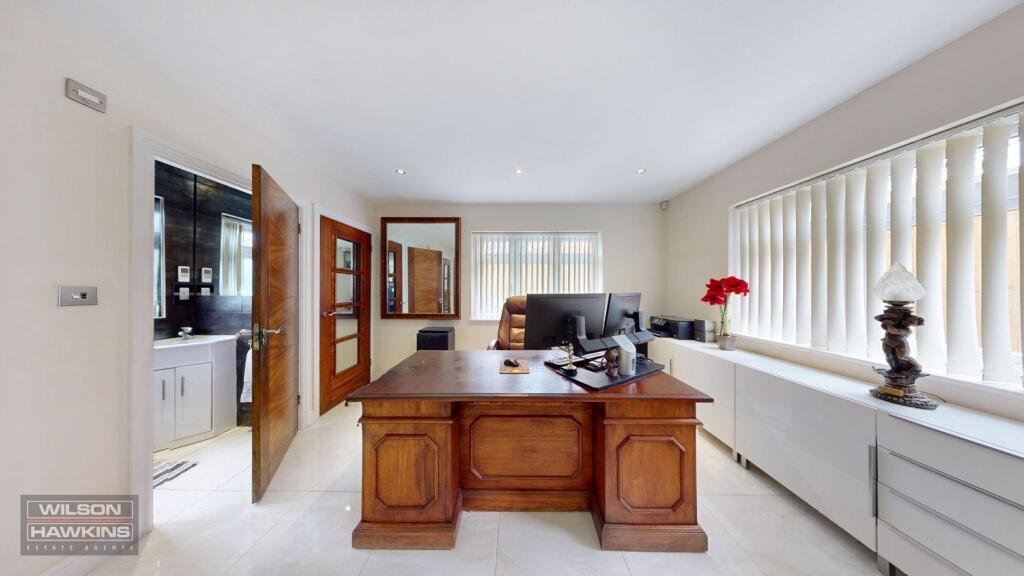17 Old Kenton Lane, - hRgy9IwhwjPbzHWVbK8r.jpg