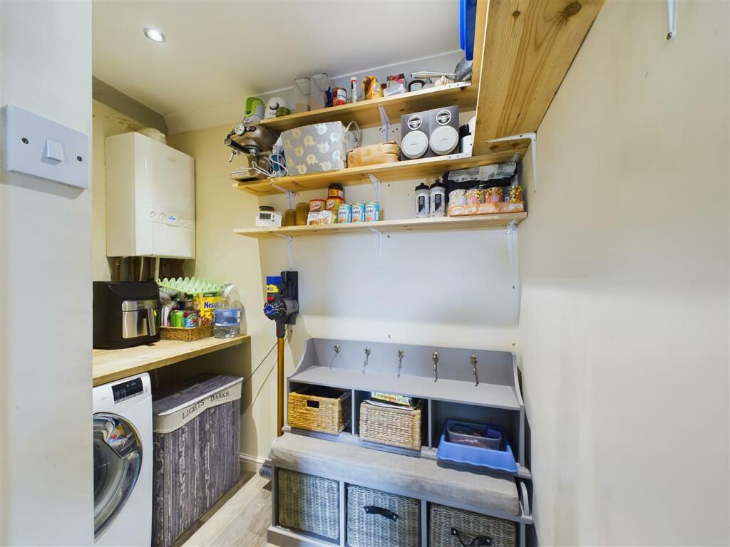 UTILITY ROOM