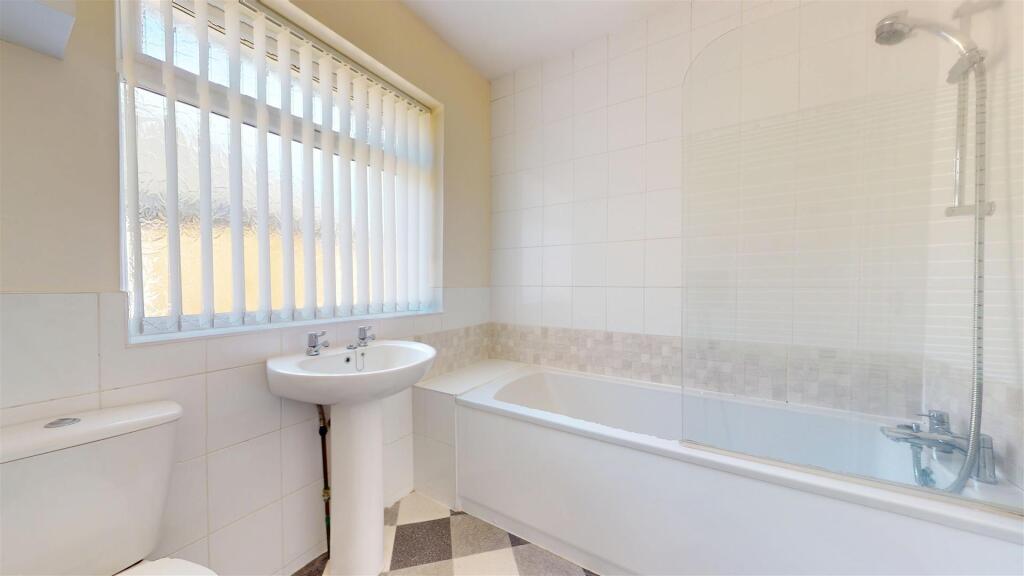 Irvin Avenue Bathroom