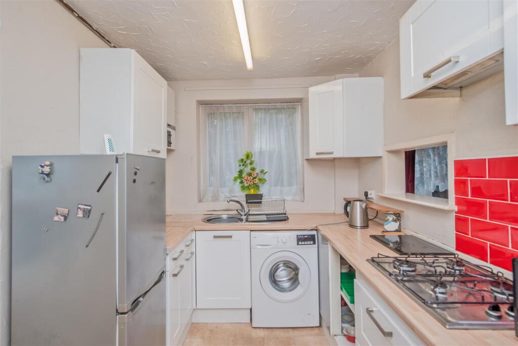 Fitted Kitchen:
