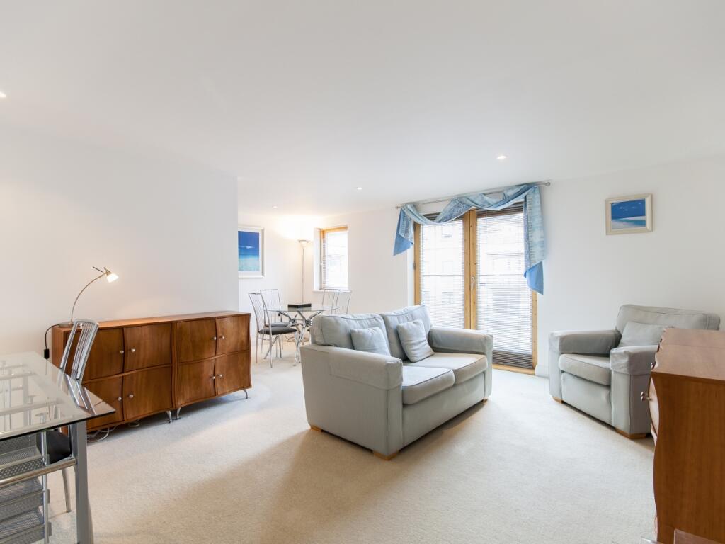 LivingRoom2