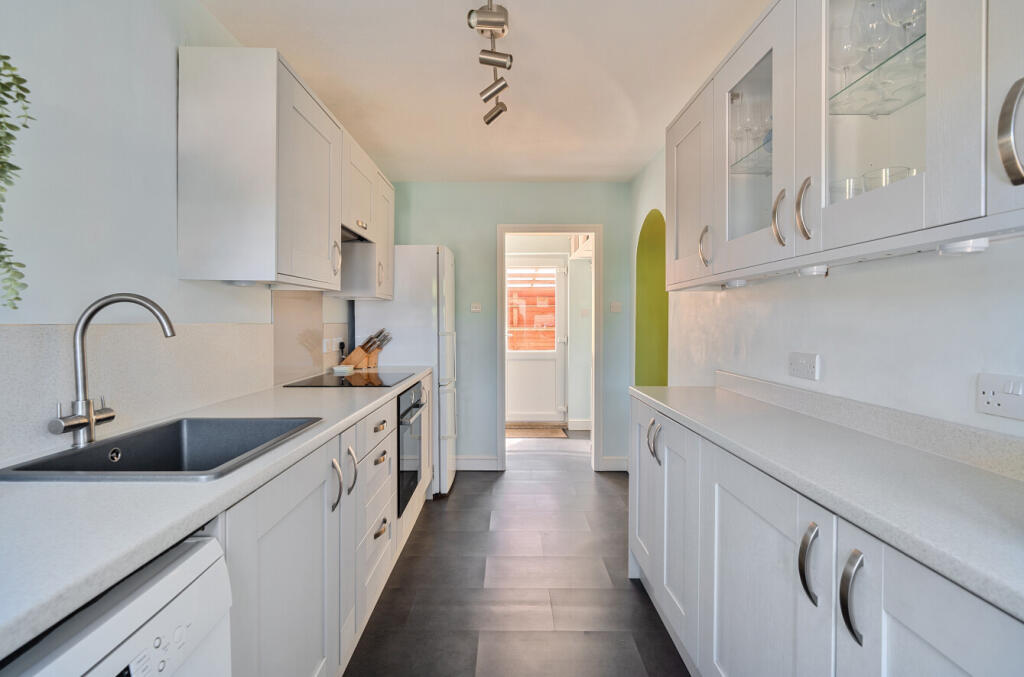 1297011-12-682efe...