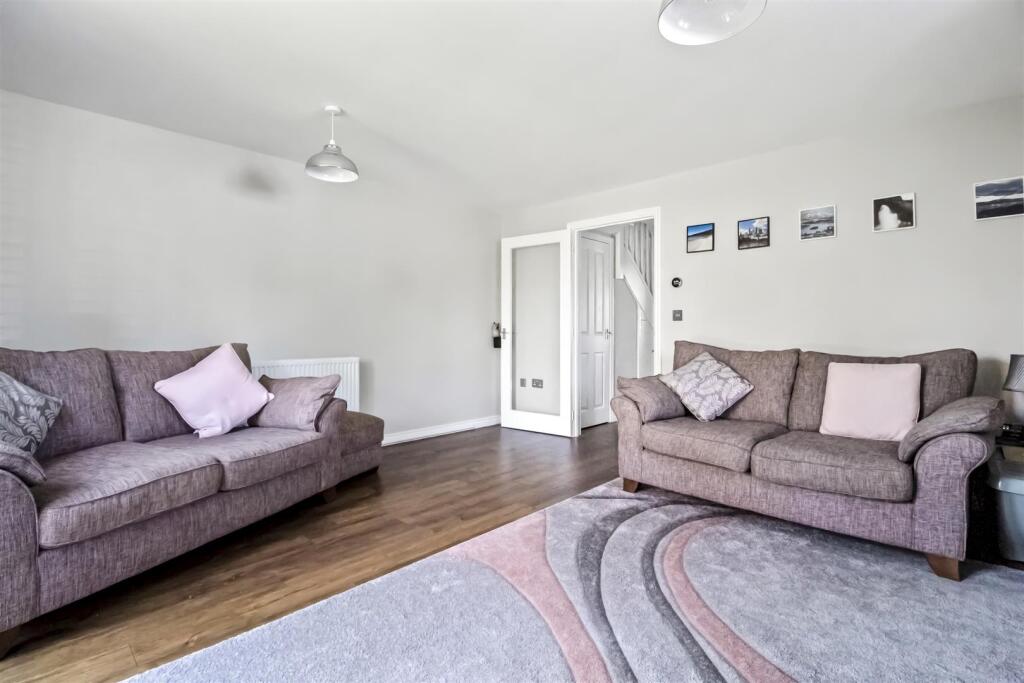 Waterlily Way, 22-018.JPG