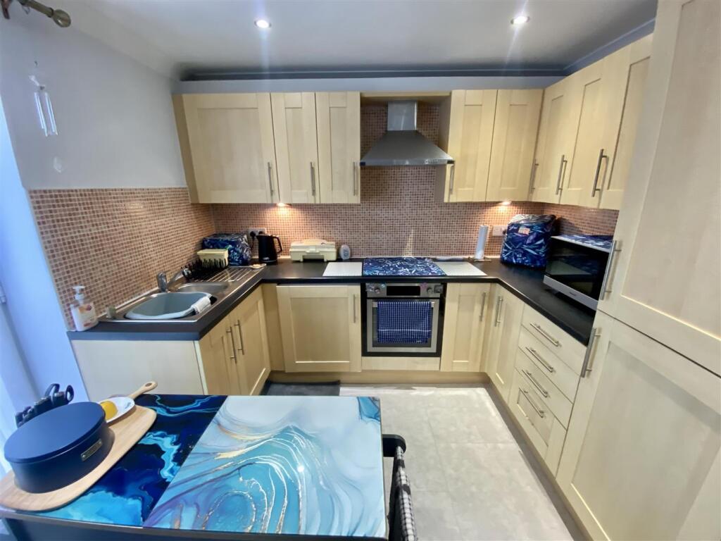 Bramleys Estate Agents - Huddersfield Road - Mirfi