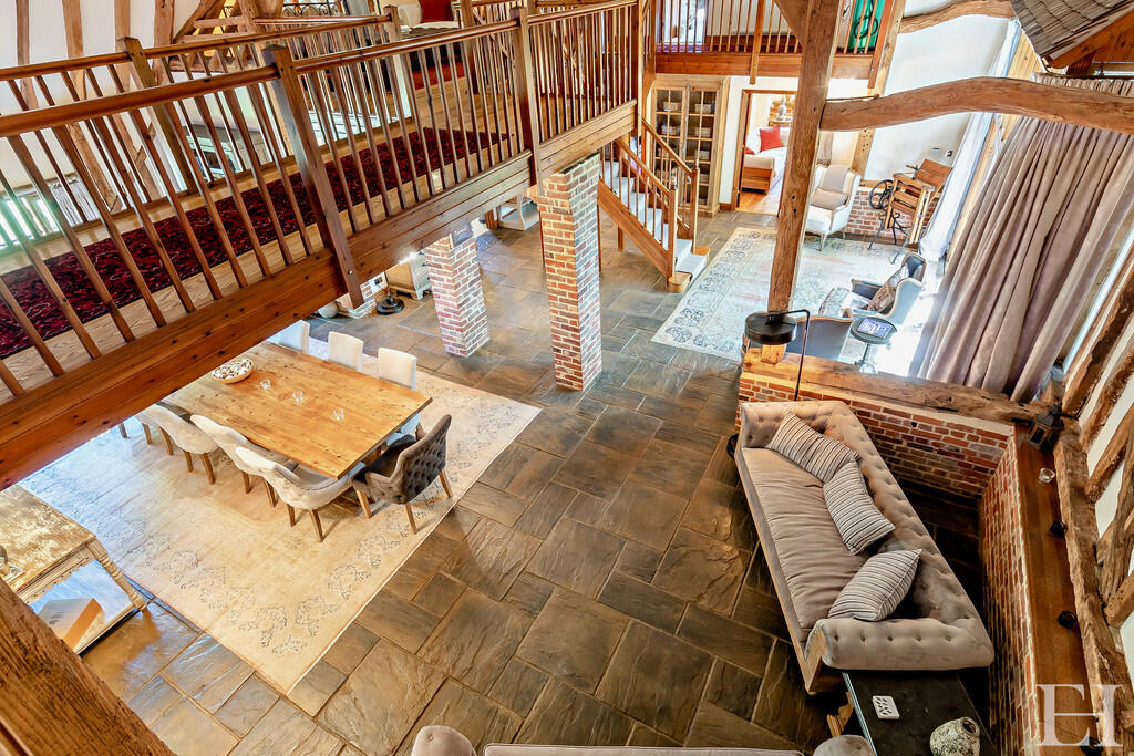 8645646-interiorW...