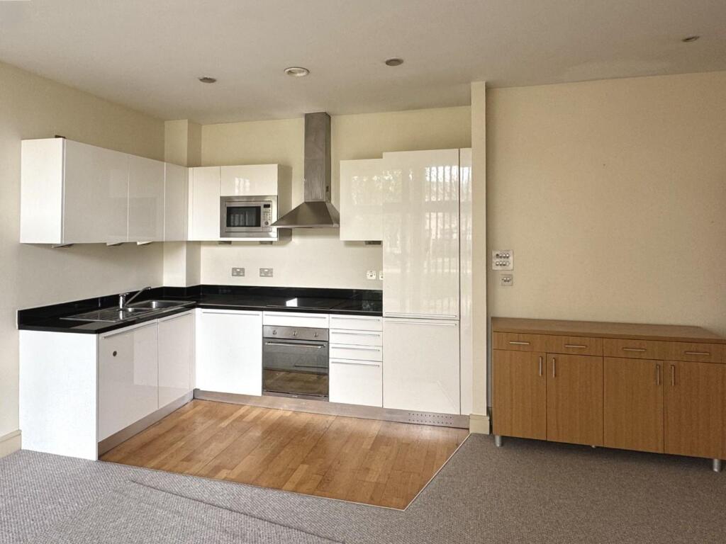 Lounge/Dining/Kitchen