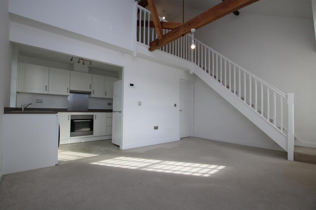 Living Area 2.JPG