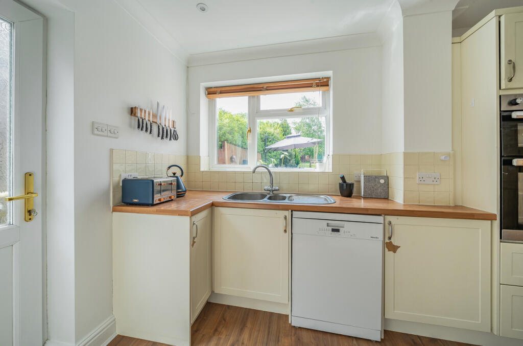 19-681cbf6ef2c8f-...