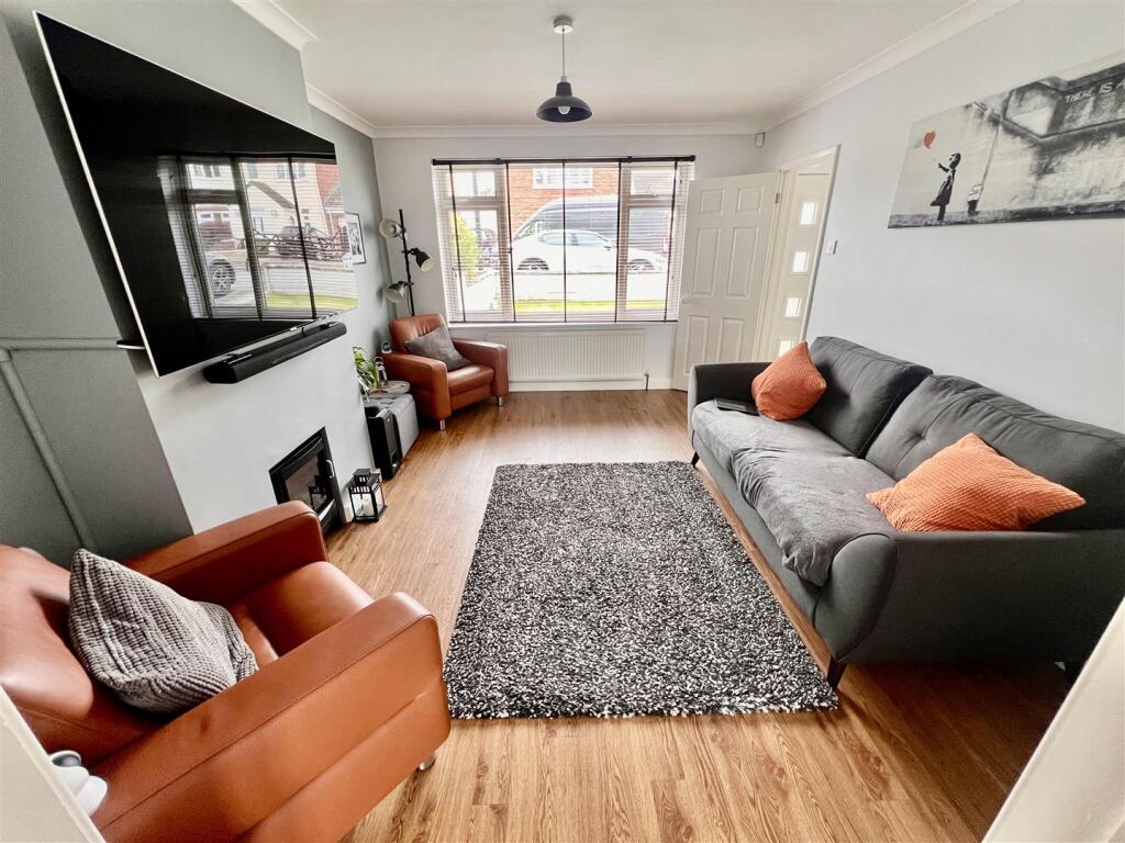 Lounge 3 .jpeg