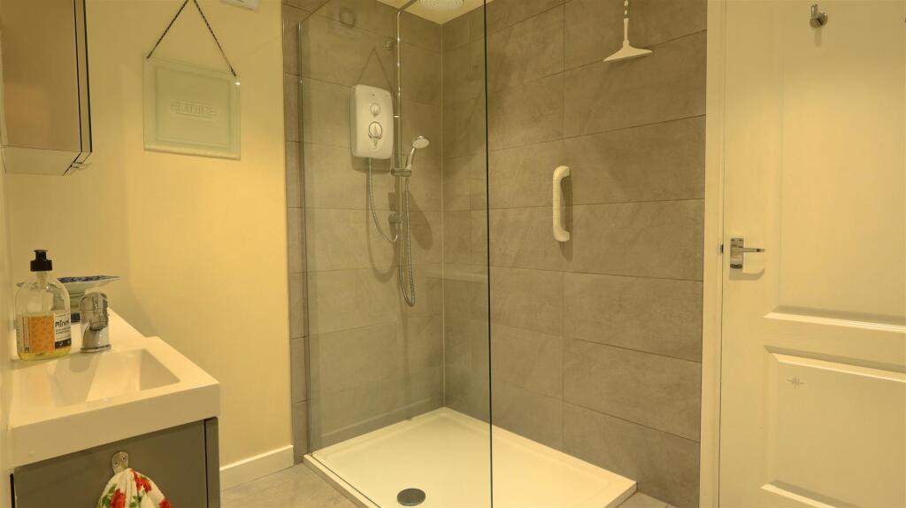 Stuart Crescent Ground Floor Shower Room
