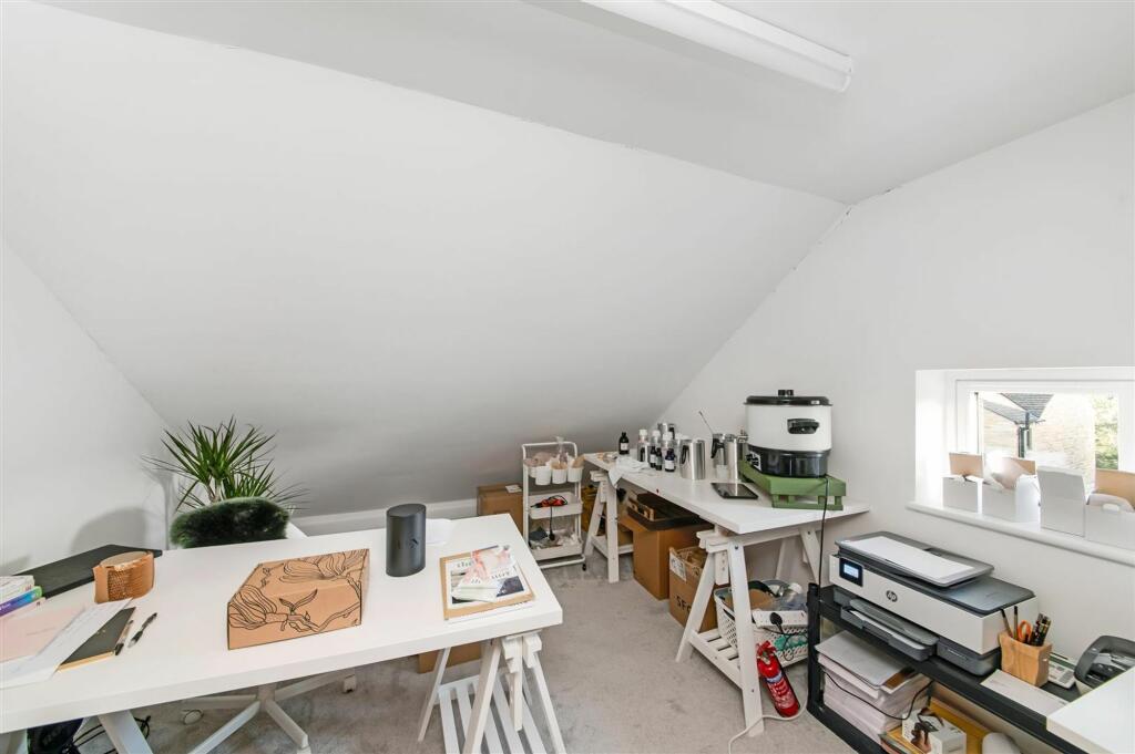 HOME OFFICE/HOBBY ROOM