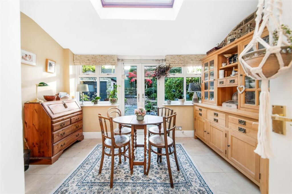 OPEN PLAN DINING KITCHEN