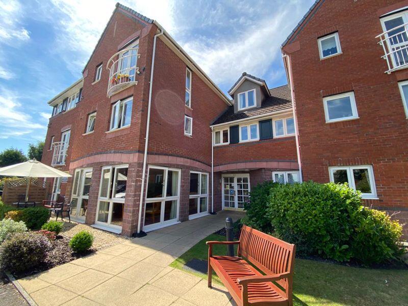 Lovell Court Communal Entrance