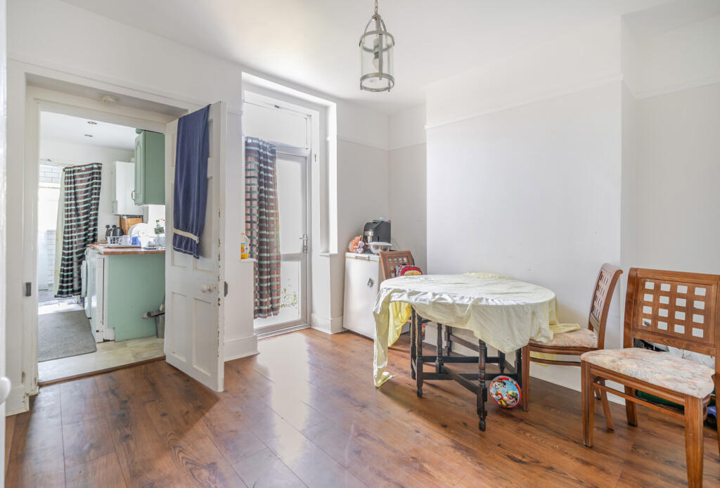 1353344-11-68cd58...