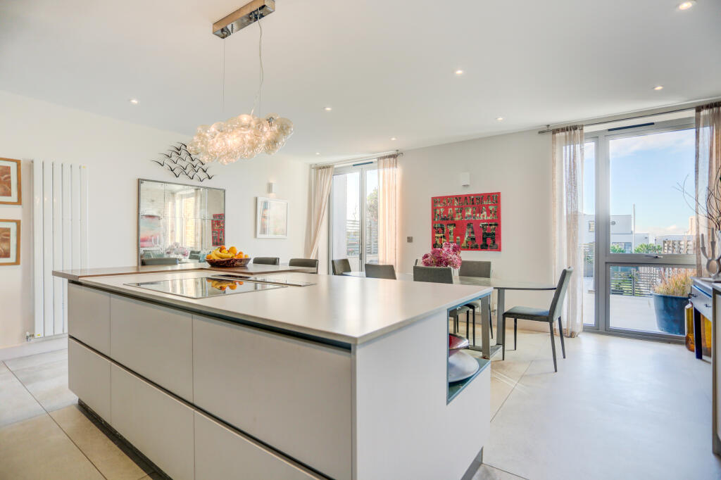 kitchendining