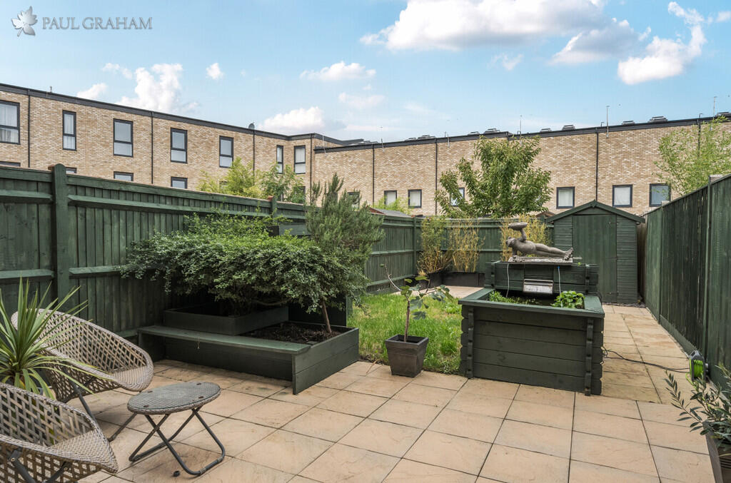 d259ba00-f49e-4ea...