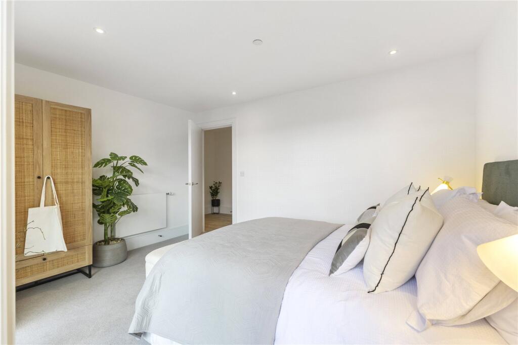 Show Apartment