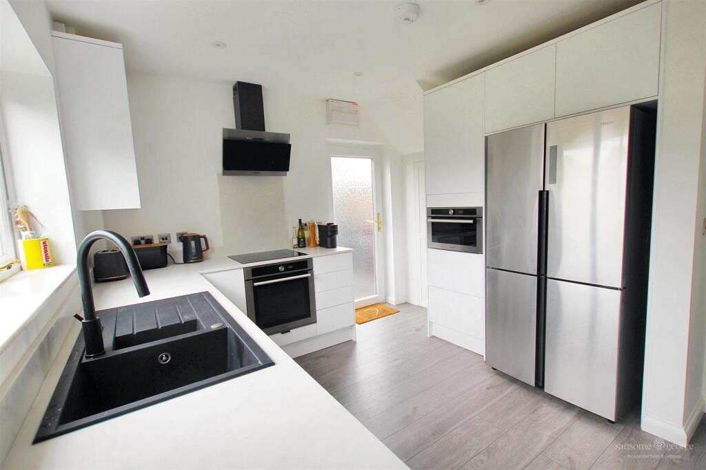 Kitchen/Breakfast Room