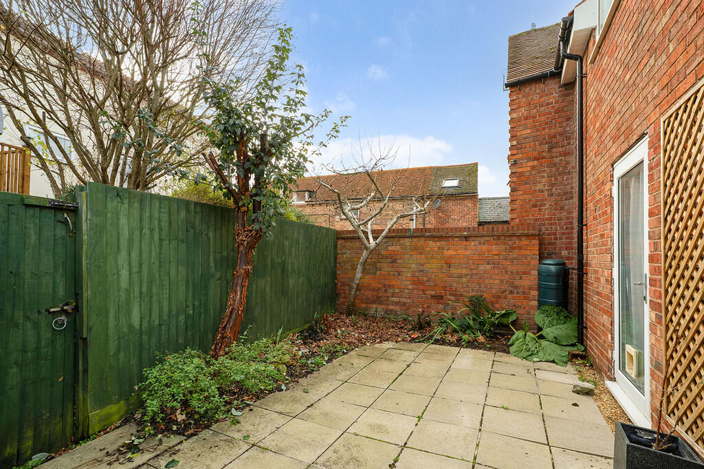 courtyard garden