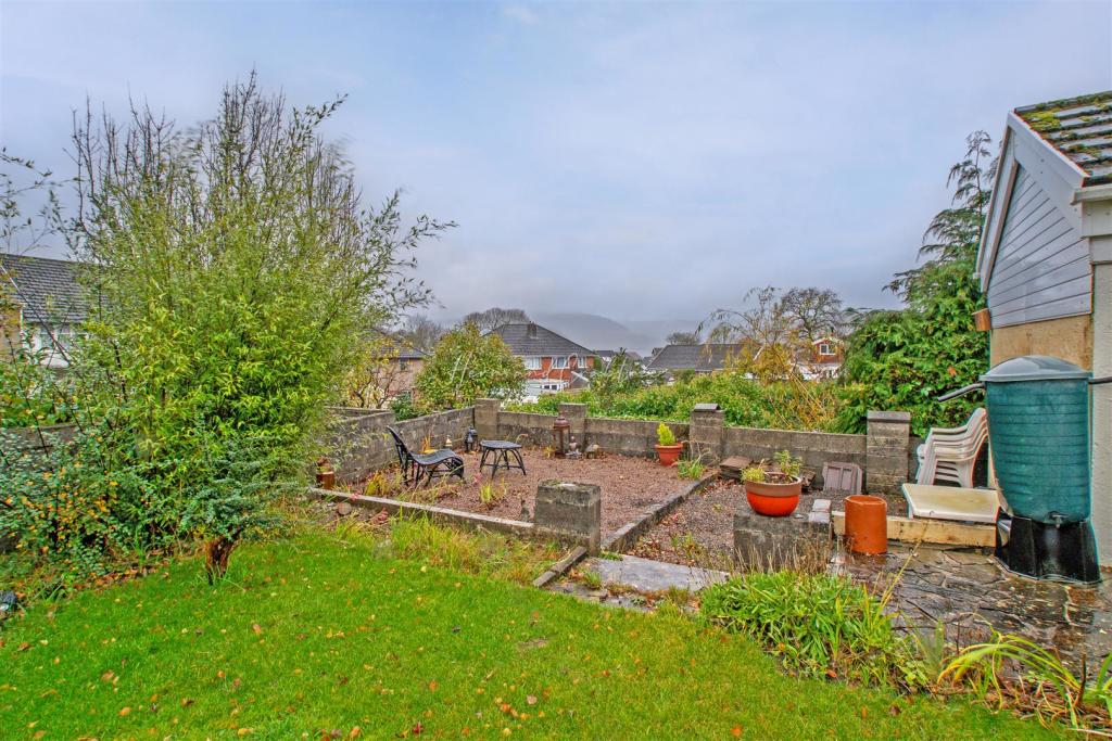 Elan Close, Aberdare, HernCrabtree (18).jpg