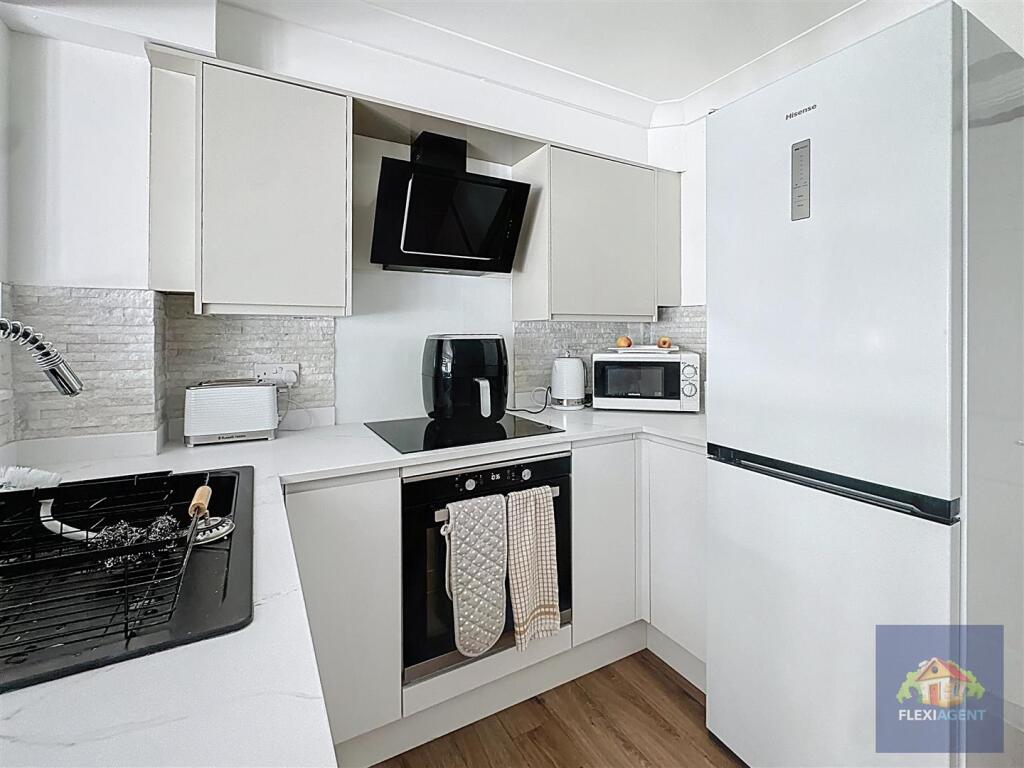 Living/Kitchen