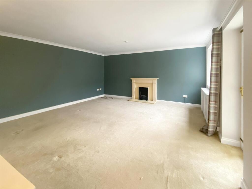 Sitting Room 2 jpeg.jpg