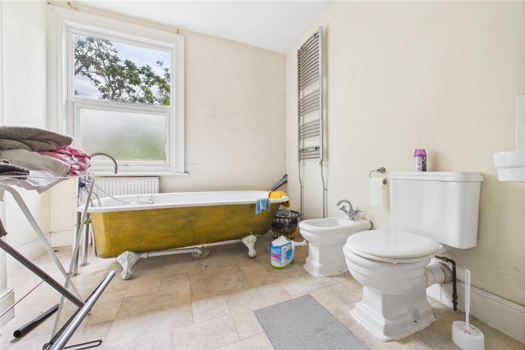 9 Christina Terrace, Hotwells, Bristol BS8 4QB | P