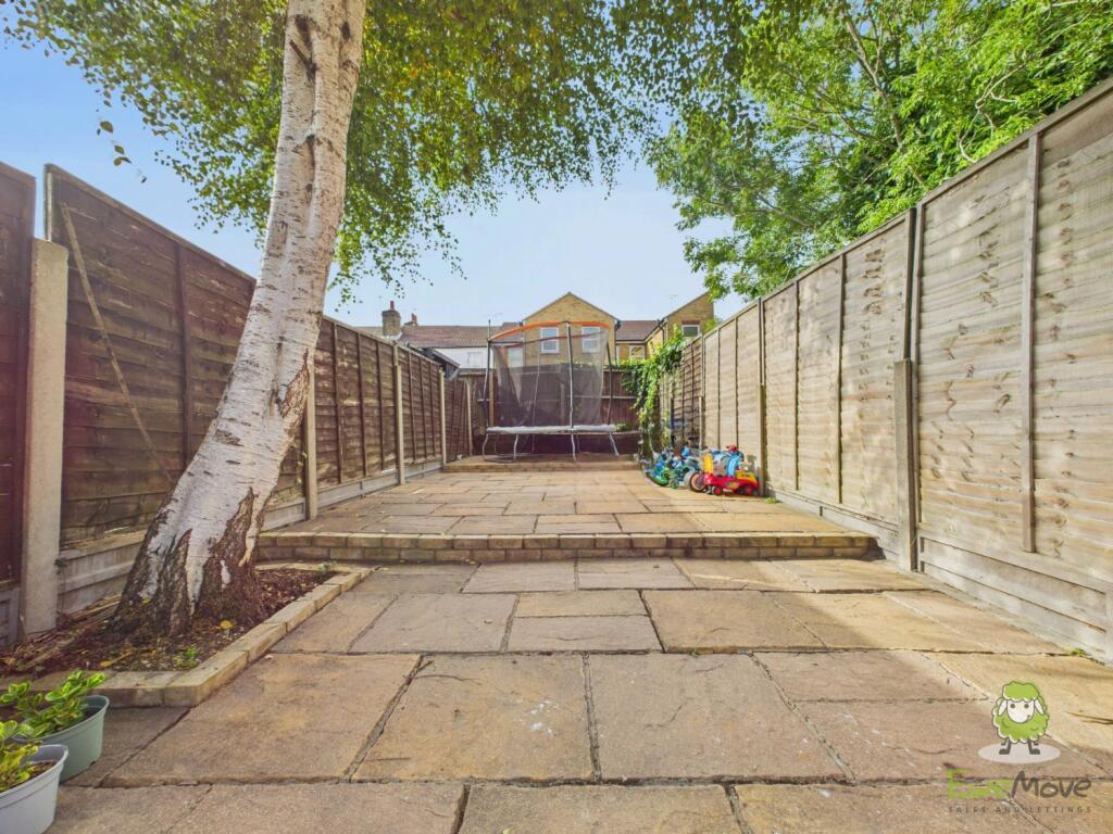 CAM01543G0-PR0157-STILL021