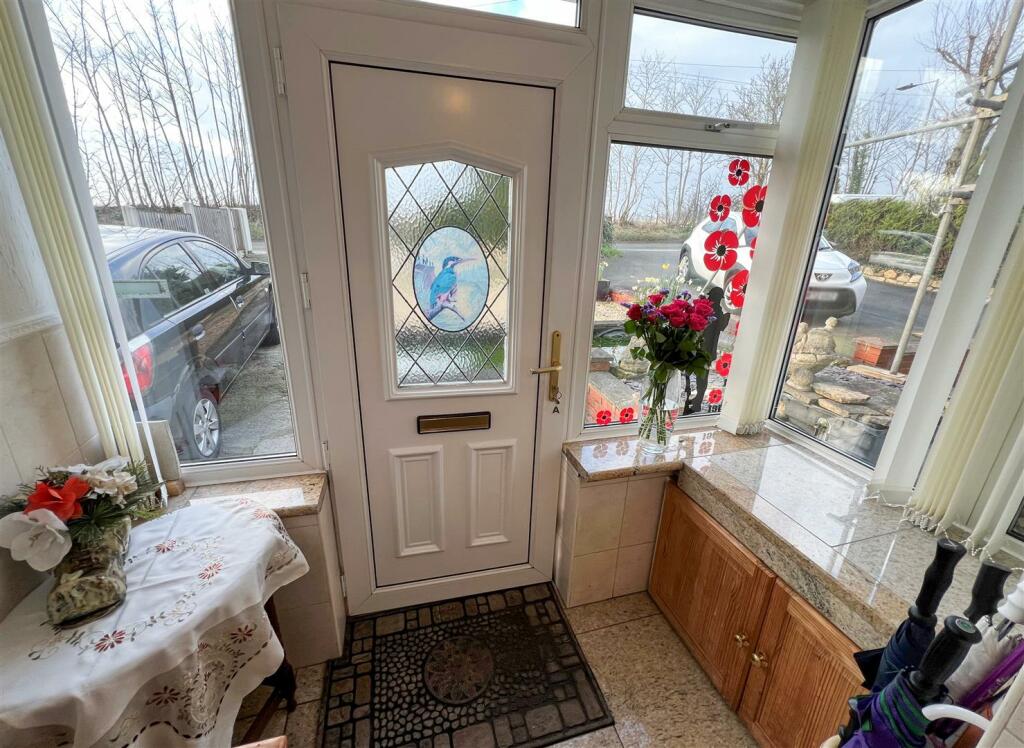 ENTRANCE PORCH