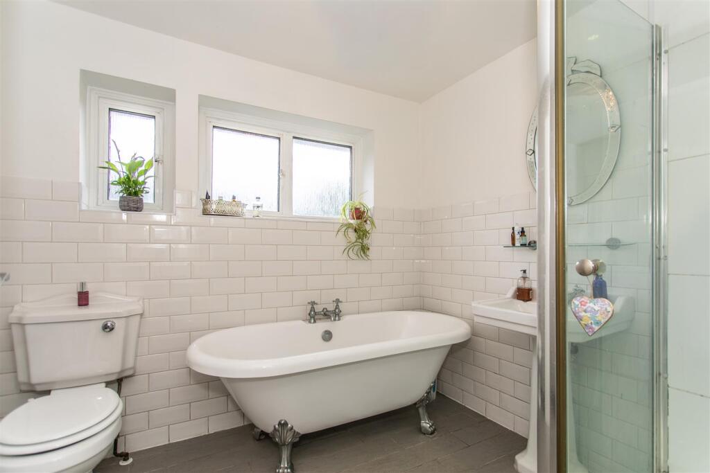 39 Goldstone Lane37.jpg