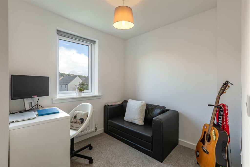 31 Knoll Park Galashiels 24.JPG