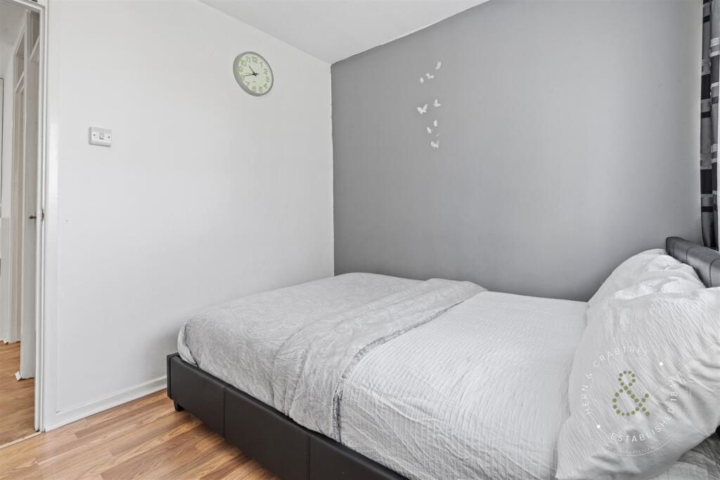 The Hawthorns (17).jpg