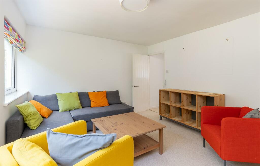 Living Room/Bedroom 3